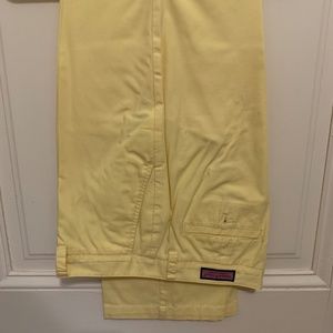 Vineyard Vines chinos
